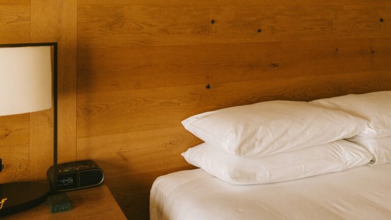 staying at the hotel esl lesson b1