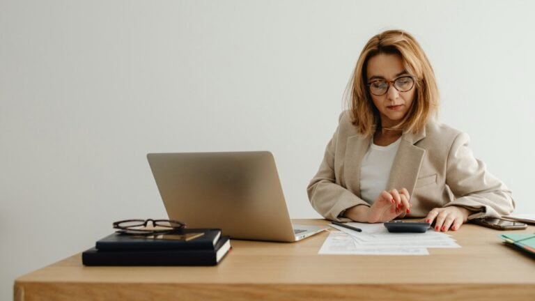 polyworking esl lesson b2